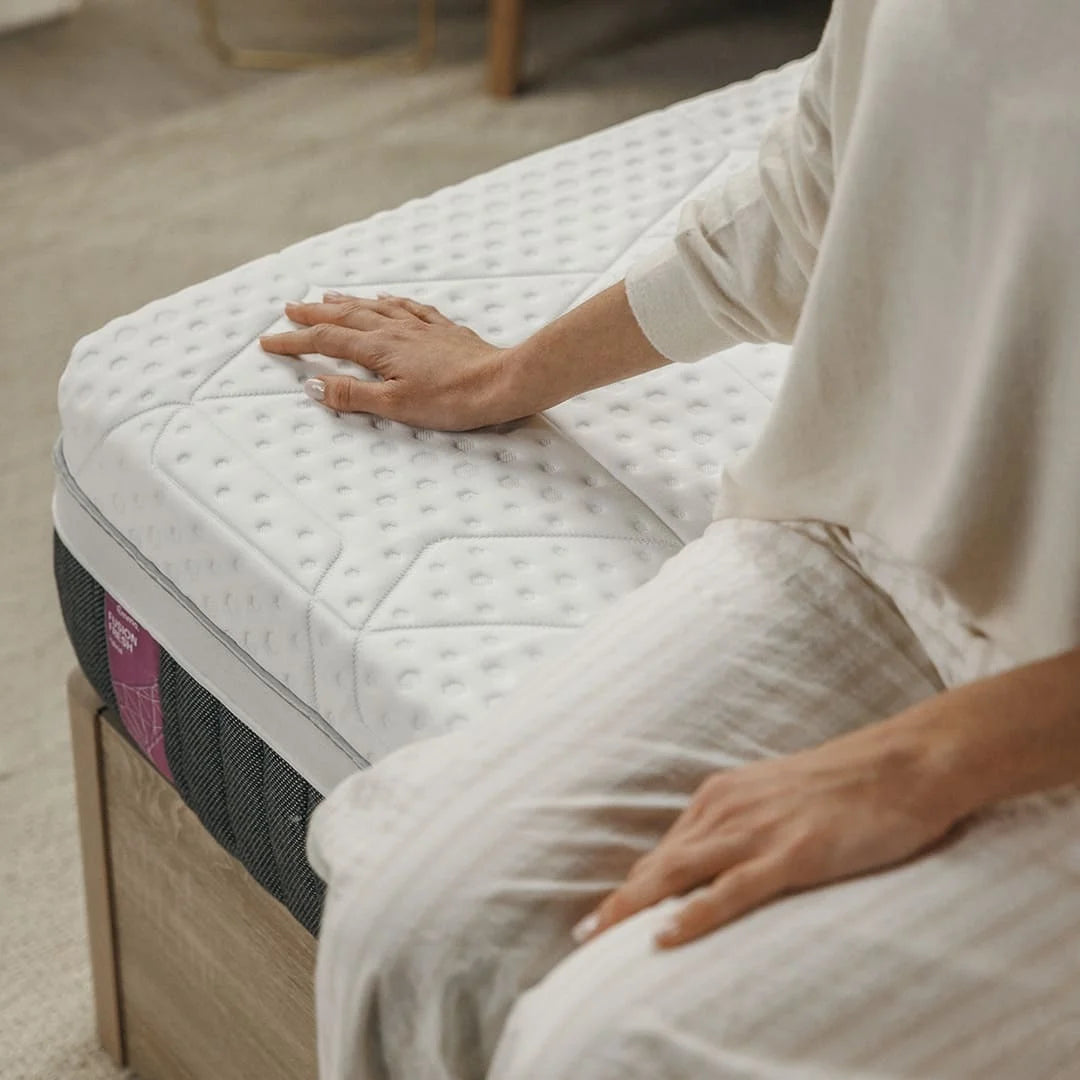 Matelas EMMA Fresh Fusion Hybride 135x190 : Technologie de Ventilation & Confort Enveloppant pour un Sommeil Frais et Réparateur !